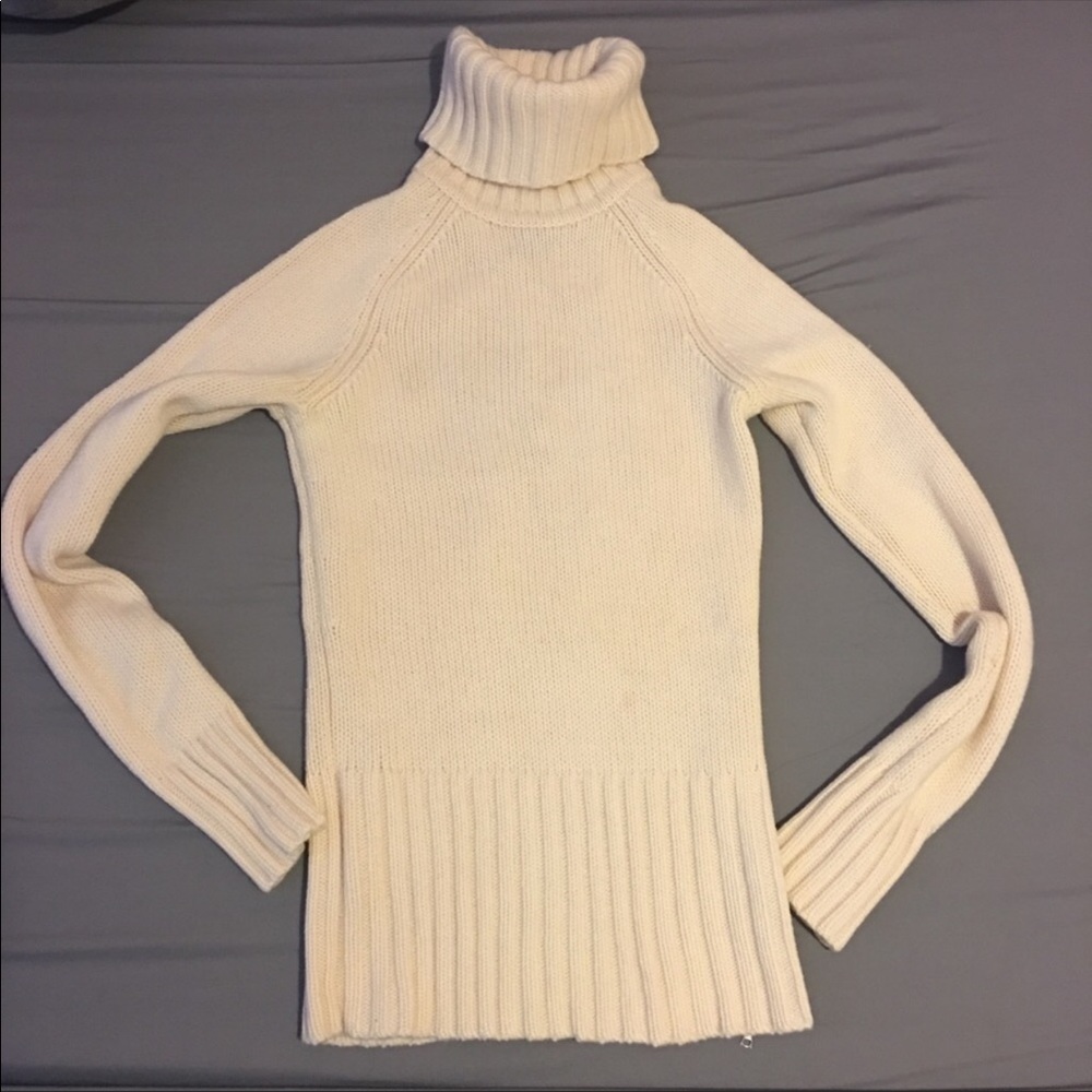 Theory Wool & Cashmere Blend Turtleneck Sweater